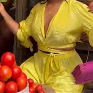 Beautiful two pieces.